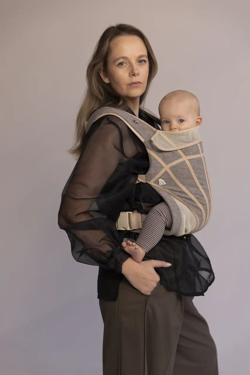 8 Benefits of Using a Baby Carrier for Both Parent and Child